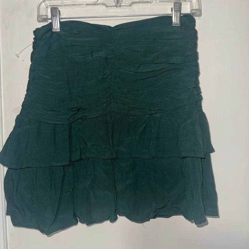 Zara ruffled layered mini skirt viscose hunter green size M - Picture 2 of 5